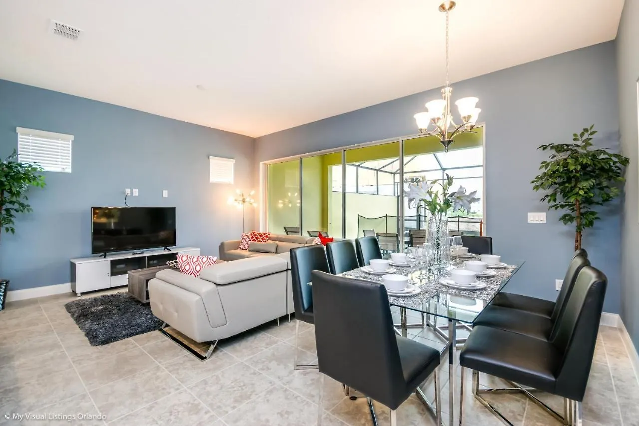 173Cd Magical 4 Bedroom 4 Bathroom Town Home Davenport Holiday home