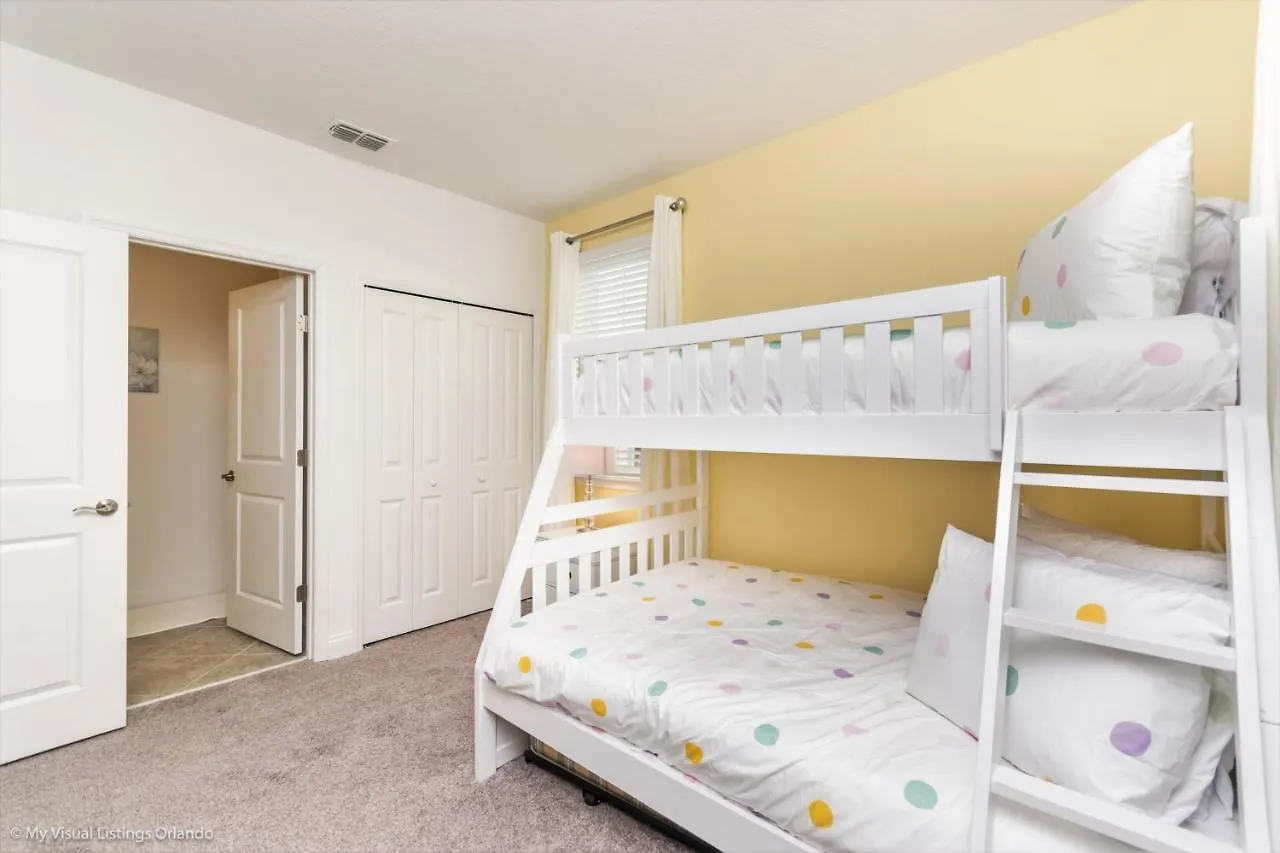 173Cd Magical 4 Bedroom 4 Bathroom Town Home Davenport Holiday home